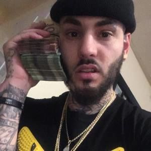 Meet your Posher, Dominic